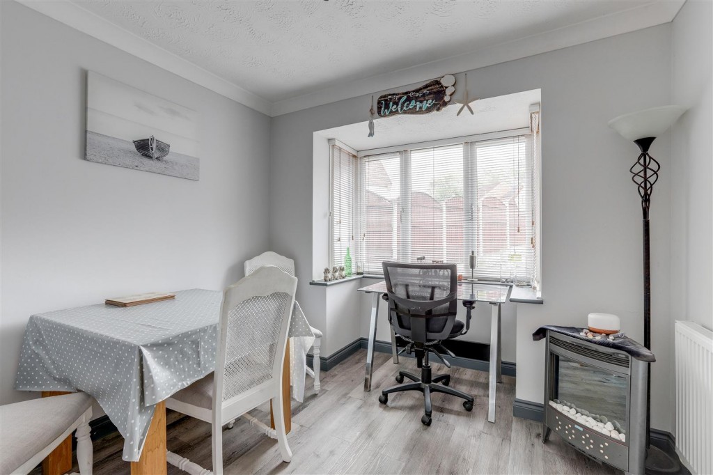 Stoppard Close, Ilkeston, Derbyshire, DE7 9JL