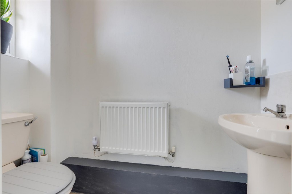 Stoppard Close, Ilkeston, Derbyshire, DE7 9JL