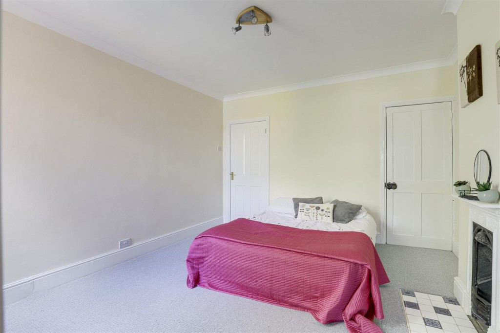 Victoria Street, Radcliffe-On-Trent, Nottinghamshire, NG12 2FP