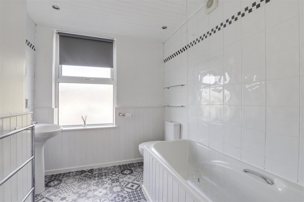 Victoria Street, Radcliffe-On-Trent, Nottinghamshire, NG12 2FP