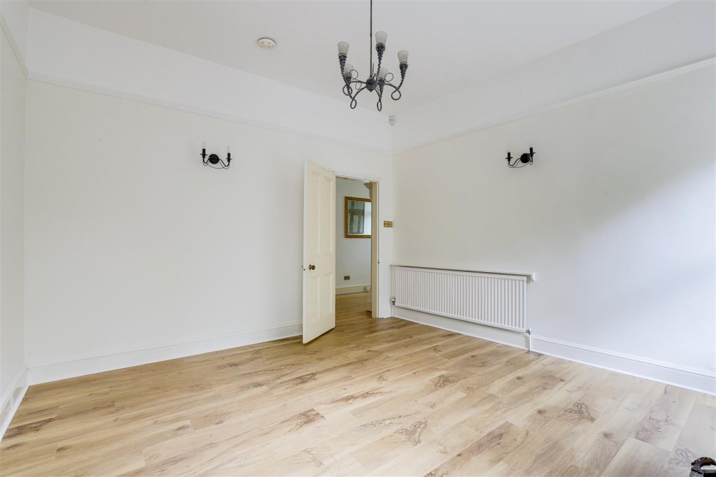 Nottingham Road, Burton Joyce, Nottinghamshire, NG14 7AP