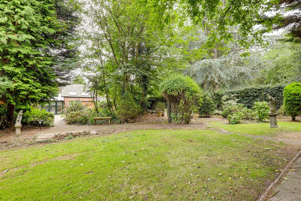 Nottingham Road, Burton Joyce, Nottinghamshire, NG14 7AP