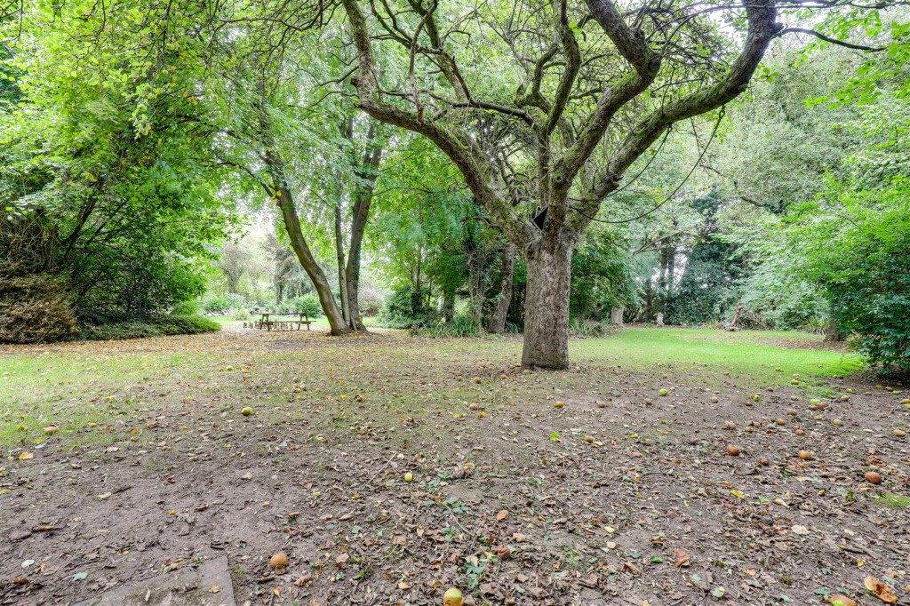 Nottingham Road, Burton Joyce, Nottinghamshire, NG14 7AP