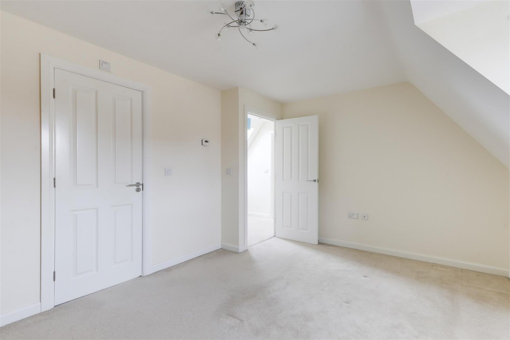 Kestrel Grove, Hucknall, Nottinghamshire, NG15 6UU