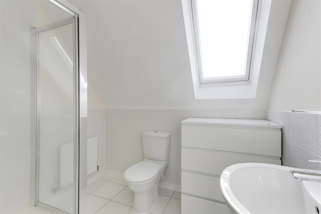 Kestrel Grove, Hucknall, Nottinghamshire, NG15 6UU