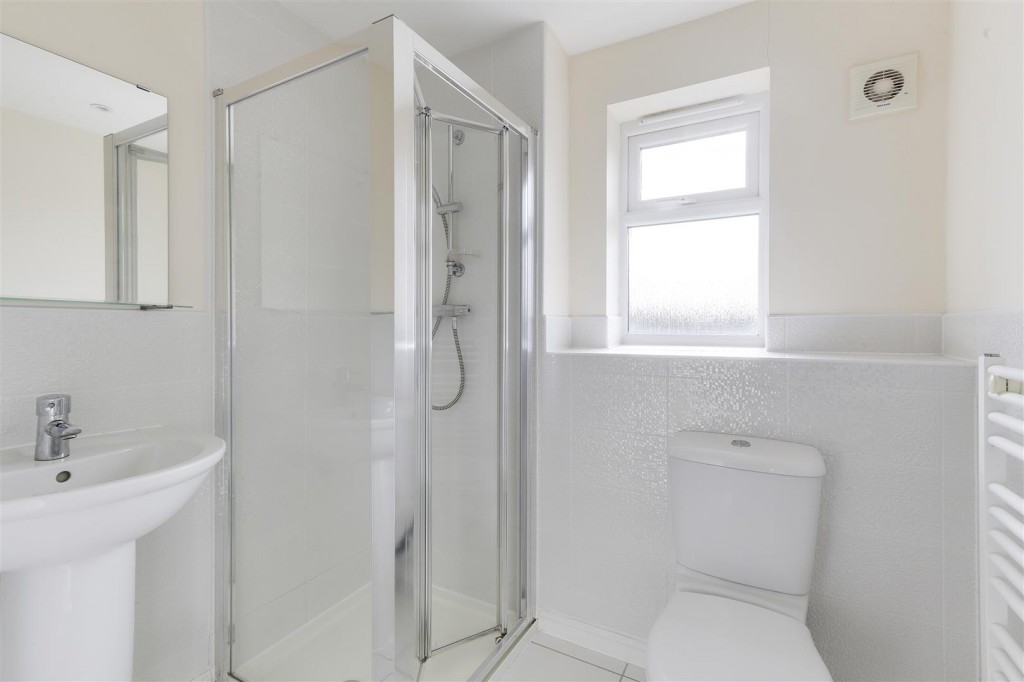 Kestrel Grove, Hucknall, Nottinghamshire, NG15 6UU