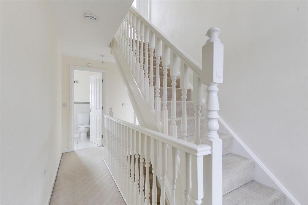 Kestrel Grove, Hucknall, Nottinghamshire, NG15 6UU