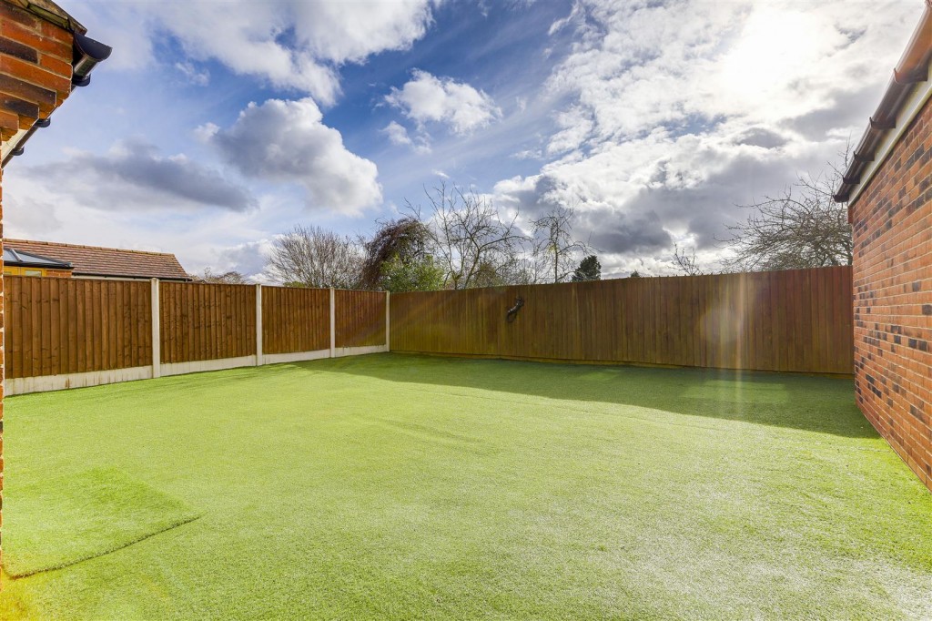 Kestrel Grove, Hucknall, Nottinghamshire, NG15 6UU