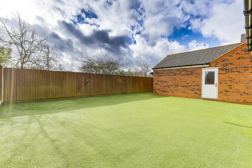 Kestrel Grove, Hucknall, Nottinghamshire, NG15 6UU