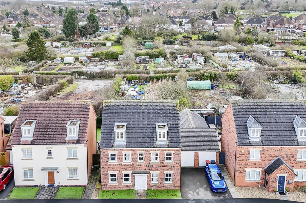 Kestrel Grove, Hucknall, Nottinghamshire, NG15 6UU