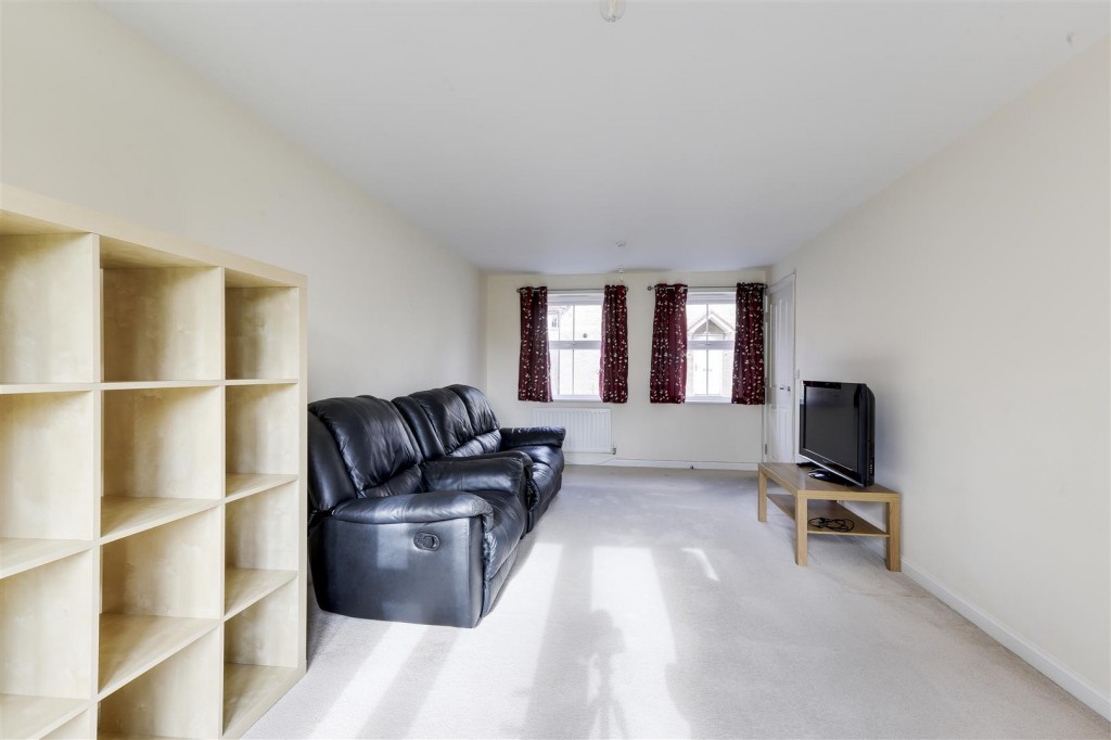 Kestrel Grove, Hucknall, Nottinghamshire, NG15 6UU