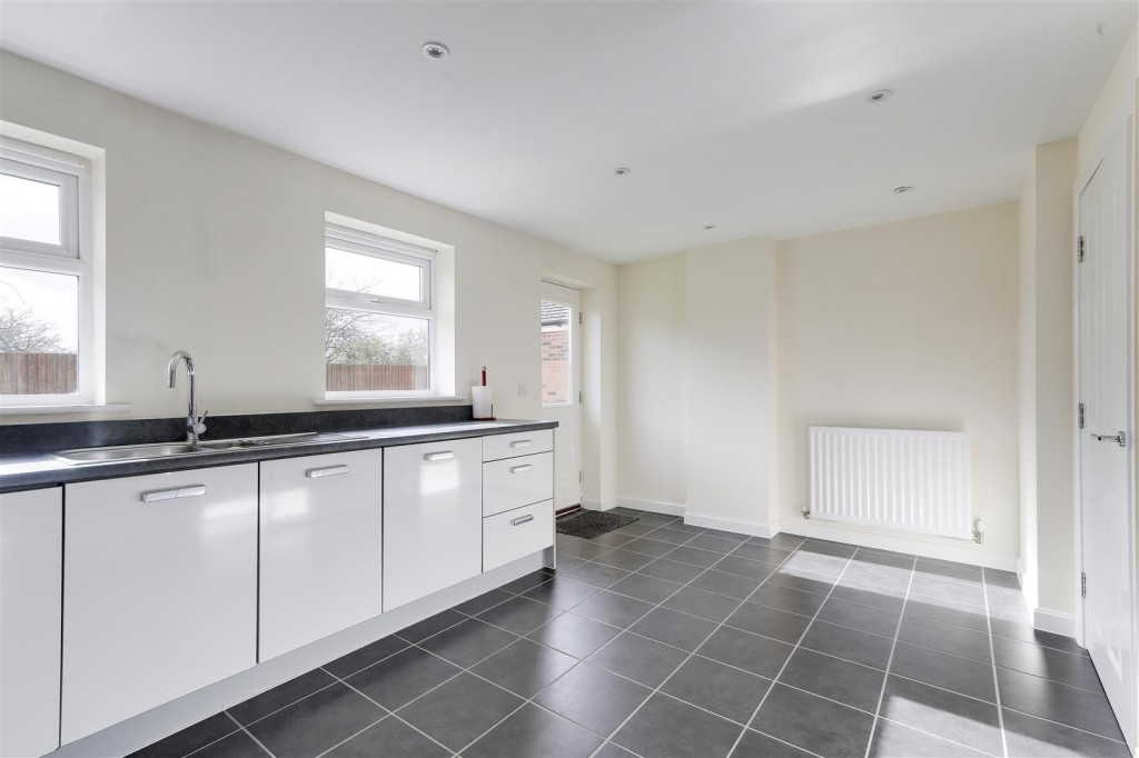 Kestrel Grove, Hucknall, Nottinghamshire, NG15 6UU