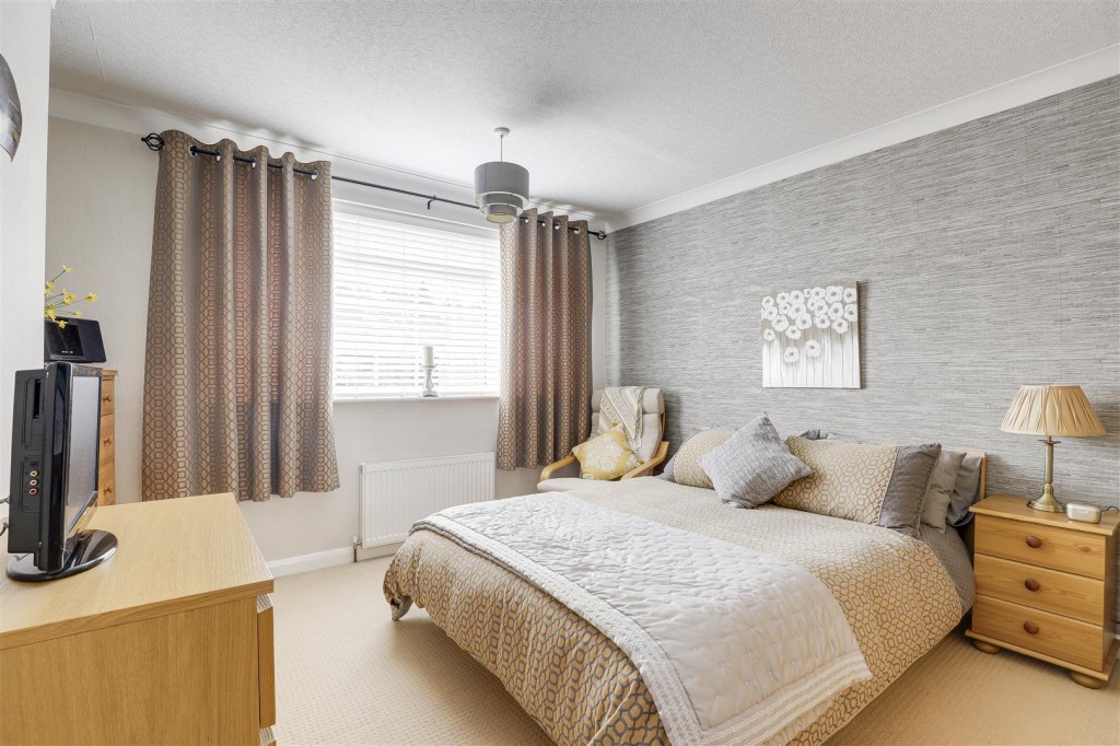 Cross Street, Arnold, Nottinghamshire, NG5 7BY