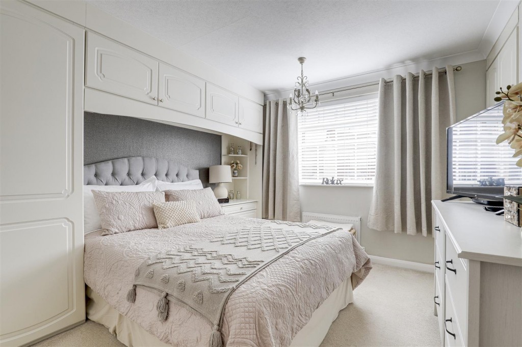 Cross Street, Arnold, Nottinghamshire, NG5 7BY