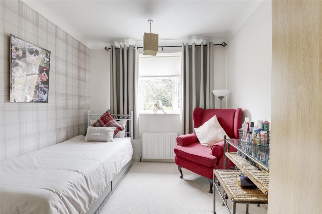 Cross Street, Arnold, Nottinghamshire, NG5 7BY