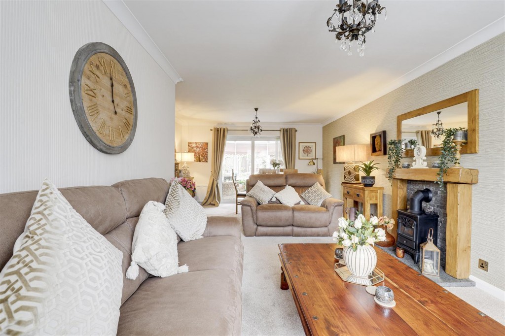 Cross Street, Arnold, Nottinghamshire, NG5 7BY