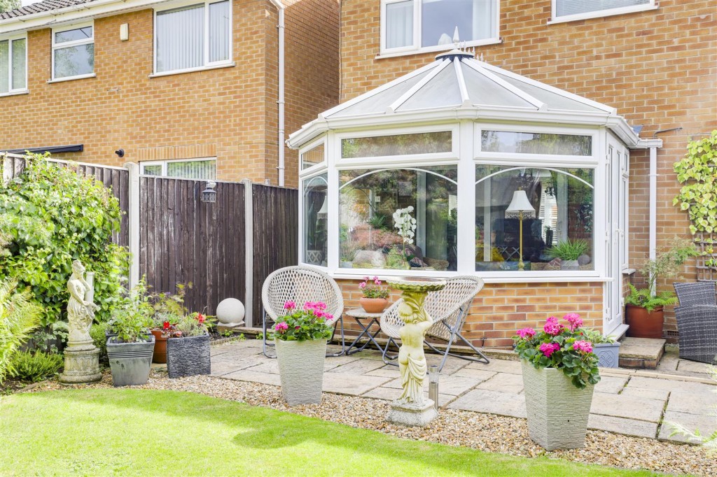 Cross Street, Arnold, Nottinghamshire, NG5 7BY