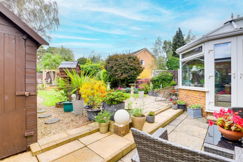 Cross Street, Arnold, Nottinghamshire, NG5 7BY