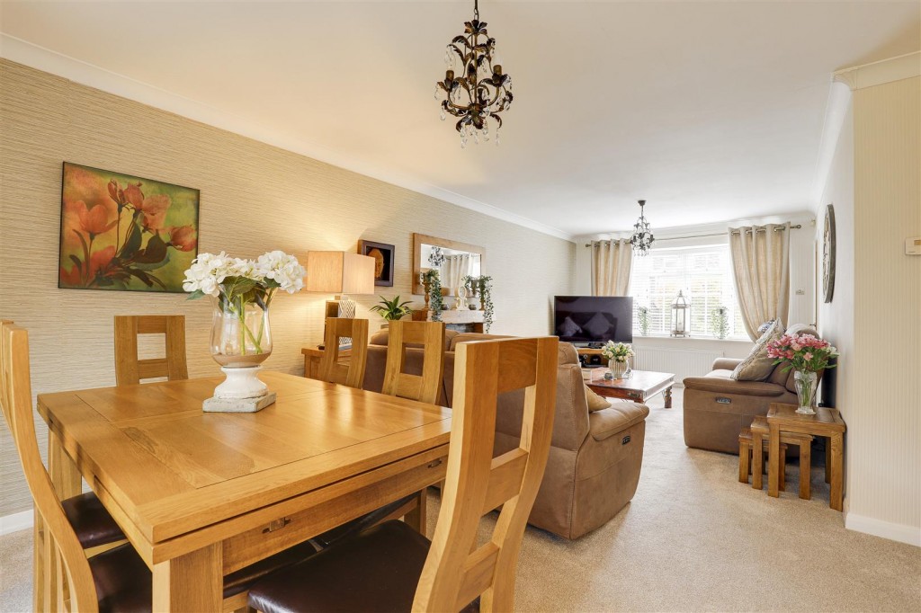 Cross Street, Arnold, Nottinghamshire, NG5 7BY