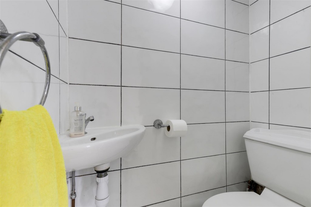 Canver Close, Nottingham, Nottinghamshire, NG8 4HE