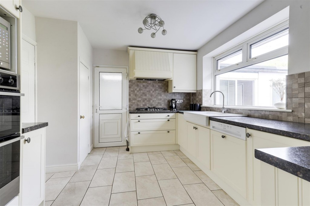 Canver Close, Nottingham, Nottinghamshire, NG8 4HE