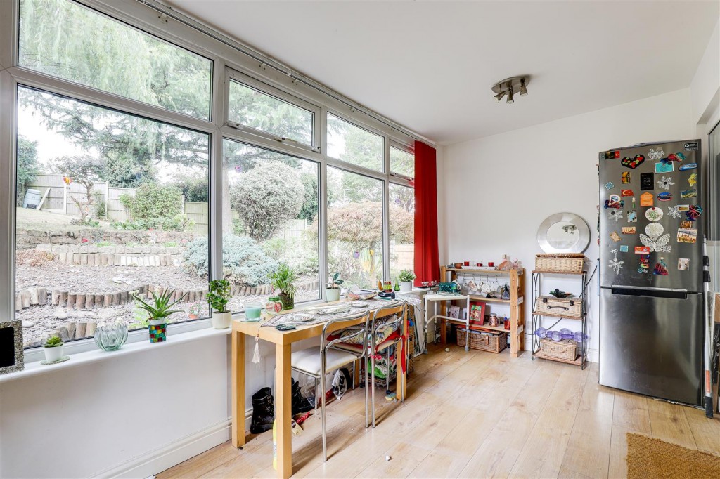 Palmer Crescent, Carlton, Nottinghamshire, NG4 1ER