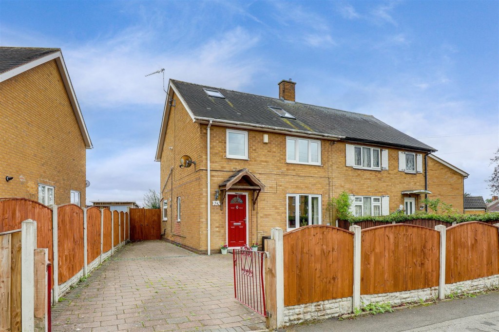 Mildenhall Crescent, Bestwood Park, Nottinghamshire, NG5 5RP