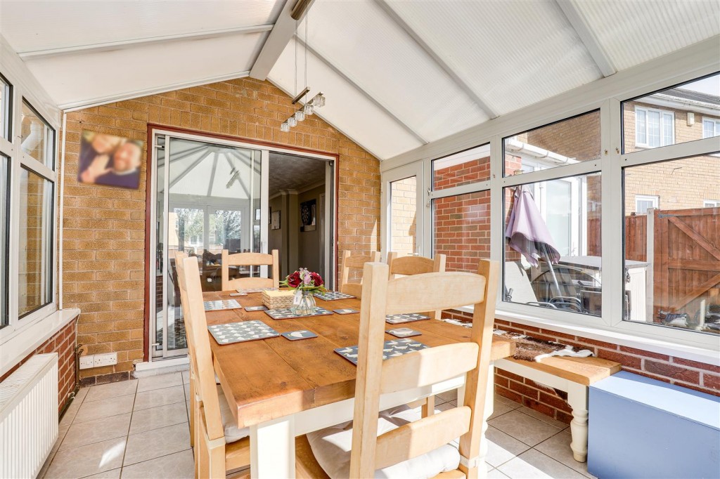 Mildenhall Crescent, Bestwood Park, Nottinghamshire, NG5 5RP