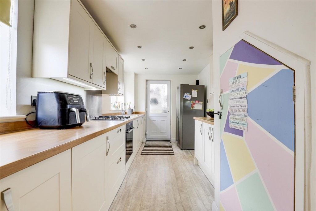 Mildenhall Crescent, Bestwood Park, Nottinghamshire, NG5 5RP