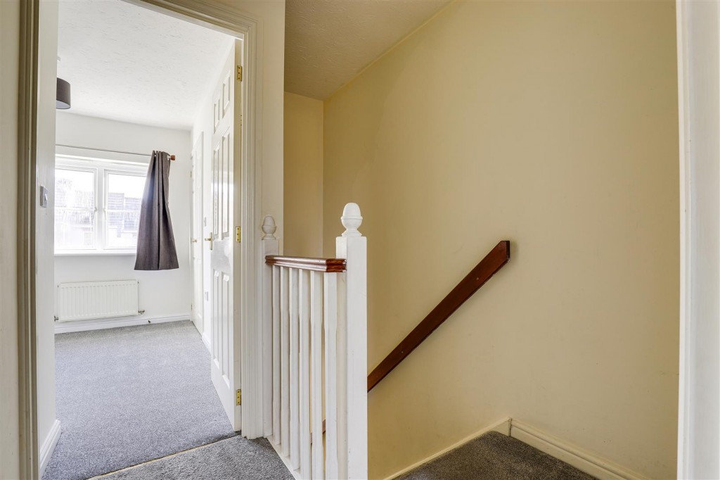 Emperor Close, Carrington, Nottinghamshire, NG5 1QR