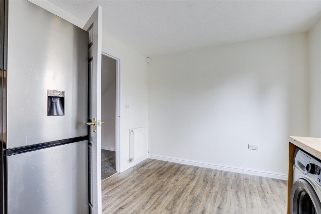 Emperor Close, Carrington, Nottinghamshire, NG5 1QR