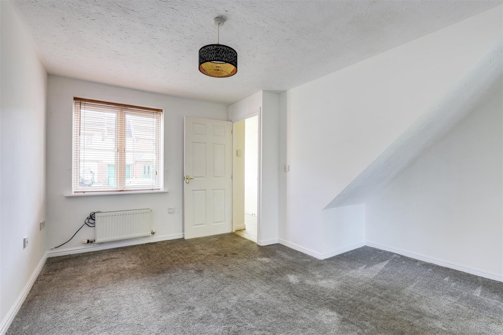 Emperor Close, Carrington, Nottinghamshire, NG5 1QR