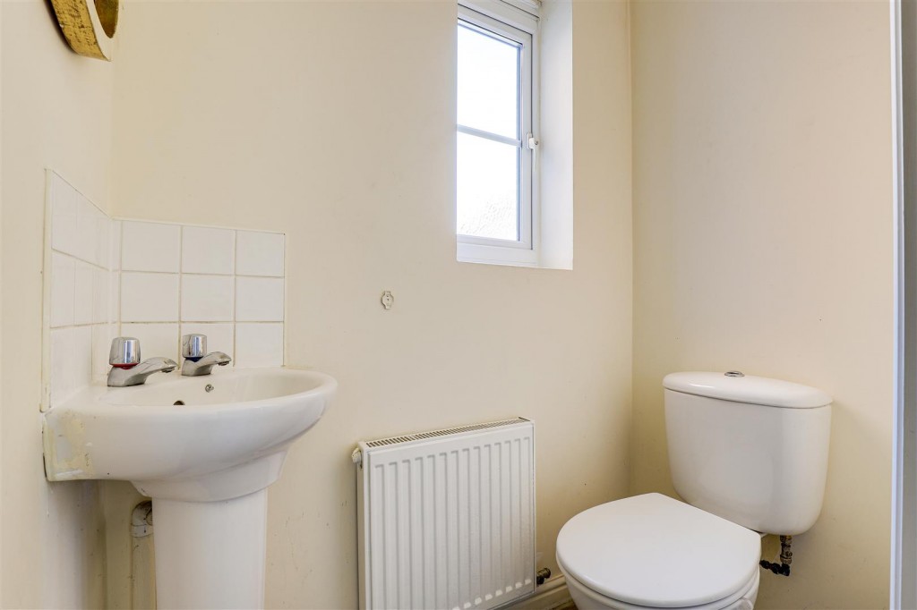 Emperor Close, Carrington, Nottinghamshire, NG5 1QR