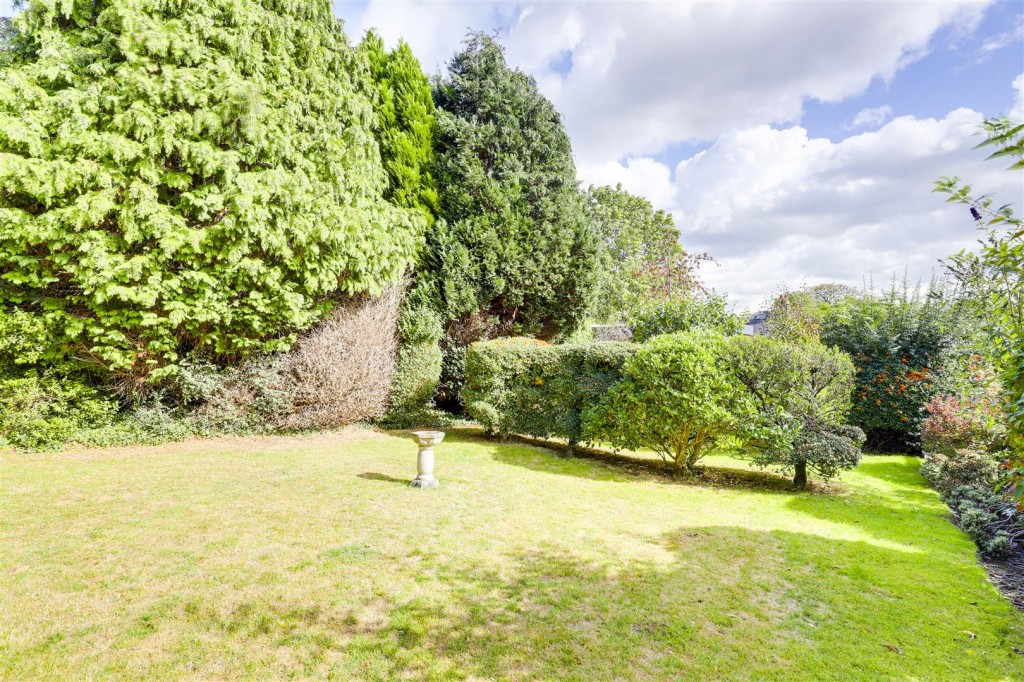 Wadham Road, Woodthorpe, Nottinghamshire, NG5 4JB