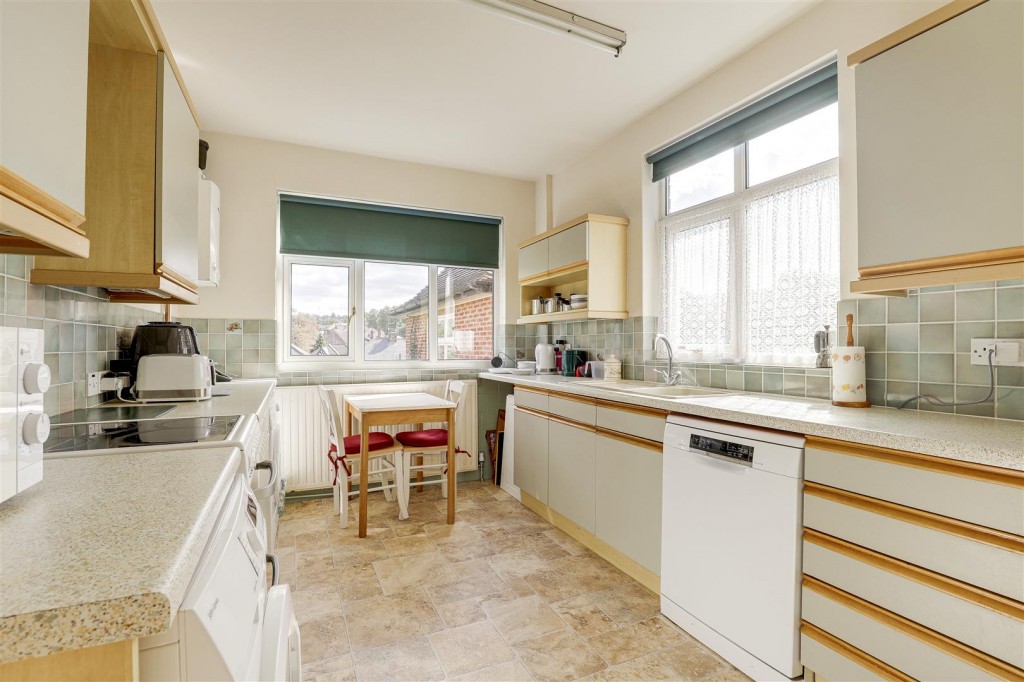 Wadham Road, Woodthorpe, Nottinghamshire, NG5 4JB