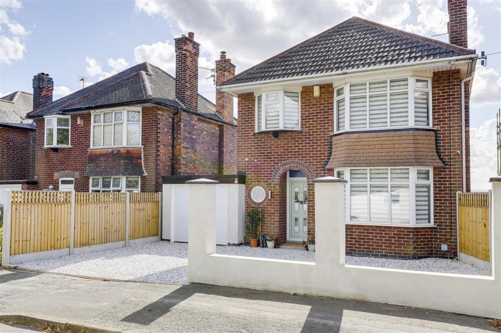 Onchan Drive, Carlton, Nottinghamshire, NG4 1DB