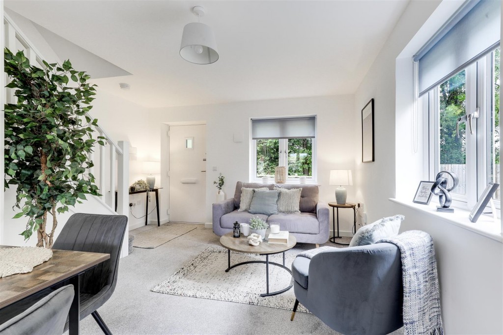 Mansfield Road, Redhill, Nottinghamshire, NG5 8JX