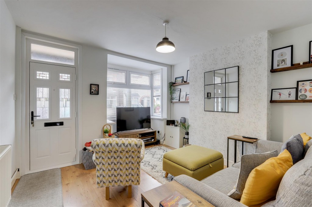 Mayfield Road, Carlton, Nottinghamshire, NG4 1JP