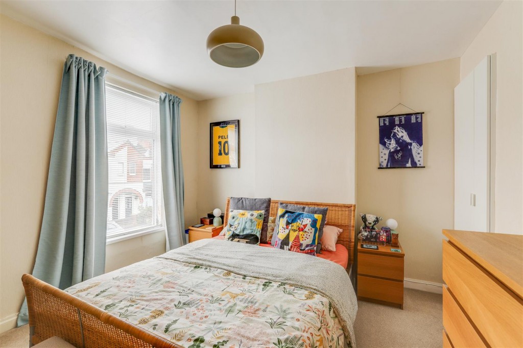 Mayfield Road, Carlton, Nottinghamshire, NG4 1JP