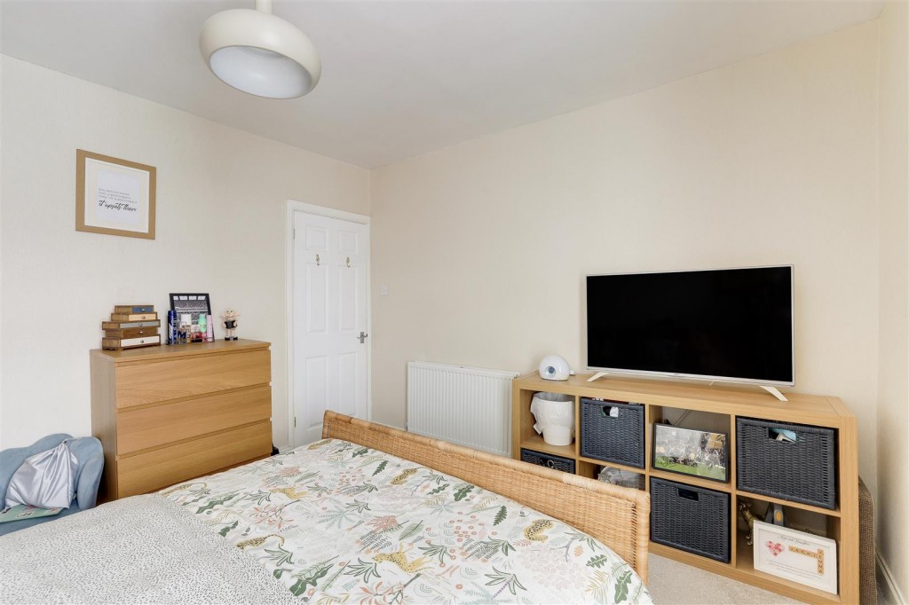 Mayfield Road, Carlton, Nottinghamshire, NG4 1JP