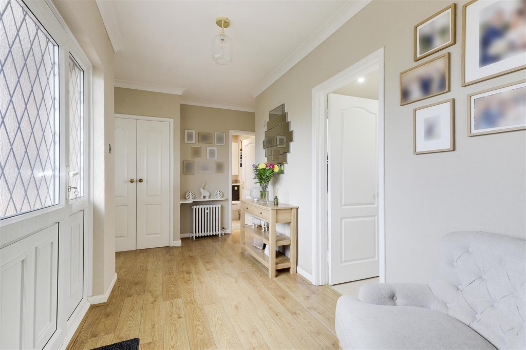 Longridge Road, Woodthorpe, Nottingham NG5 4LX