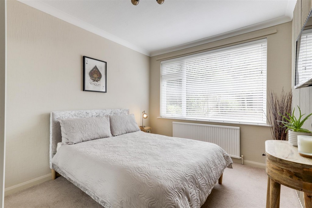 Longridge Road, Woodthorpe, Nottingham NG5 4LX