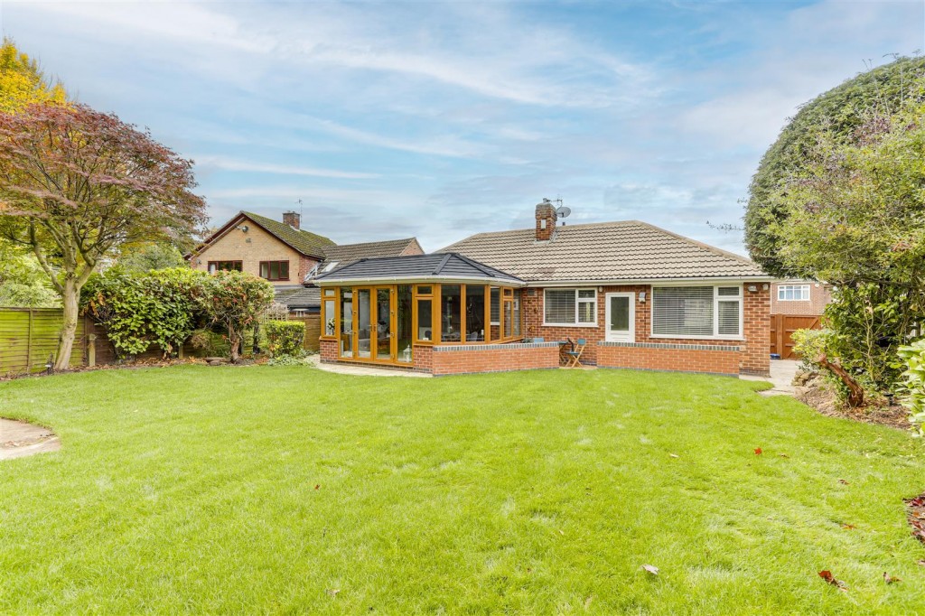 Longridge Road, Woodthorpe, Nottingham NG5 4LX