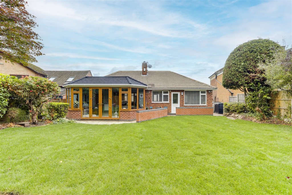 Longridge Road, Woodthorpe, Nottingham NG5 4LX