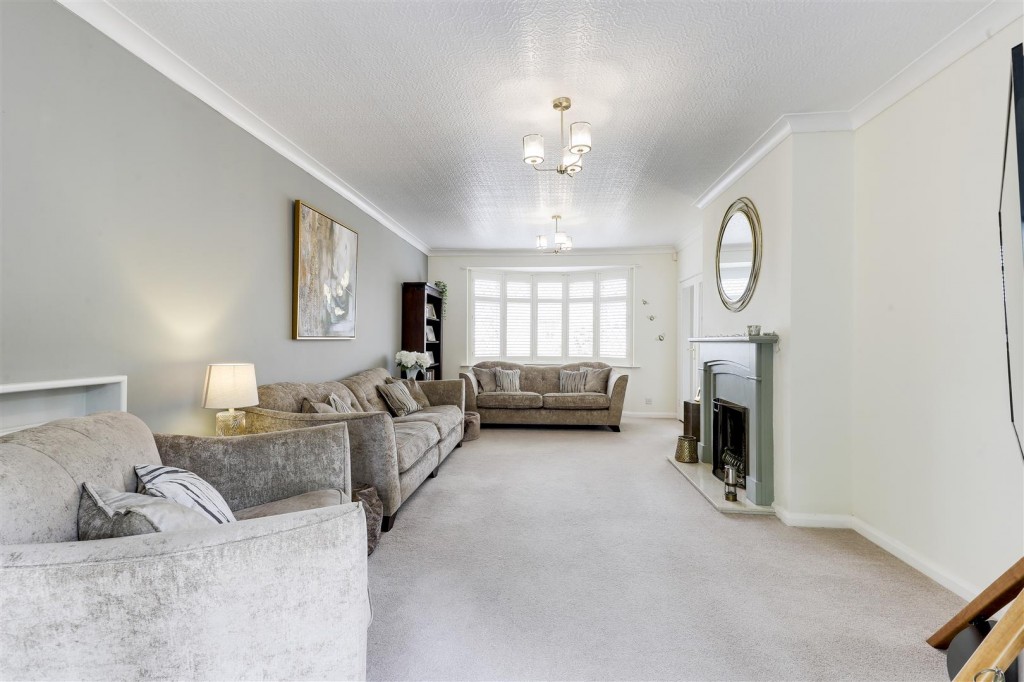 Longridge Road, Woodthorpe, Nottingham NG5 4LX