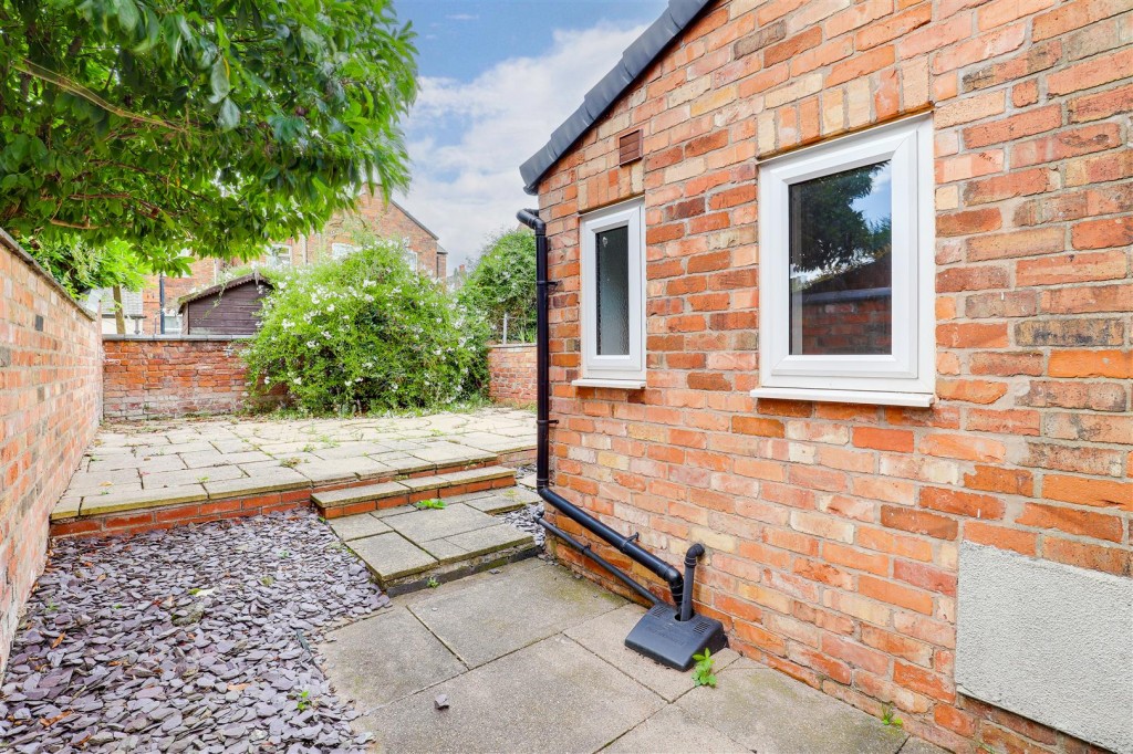 College Street, Long Eaton, Nottinghamshire, NG10 4GE