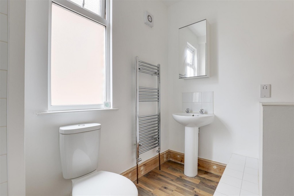 College Street, Long Eaton, Nottinghamshire, NG10 4GE