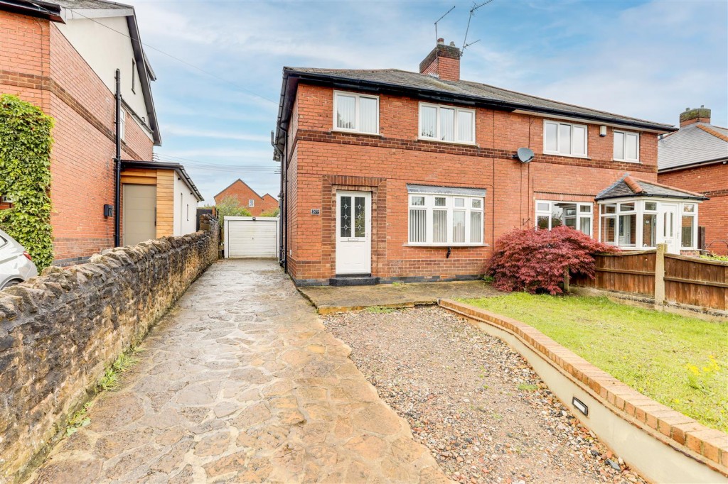 Papplewick Lane, Hucknall, Nottinghamshire, NG15 8EJ