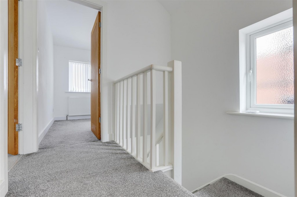 Papplewick Lane, Hucknall, Nottinghamshire, NG15 8EJ