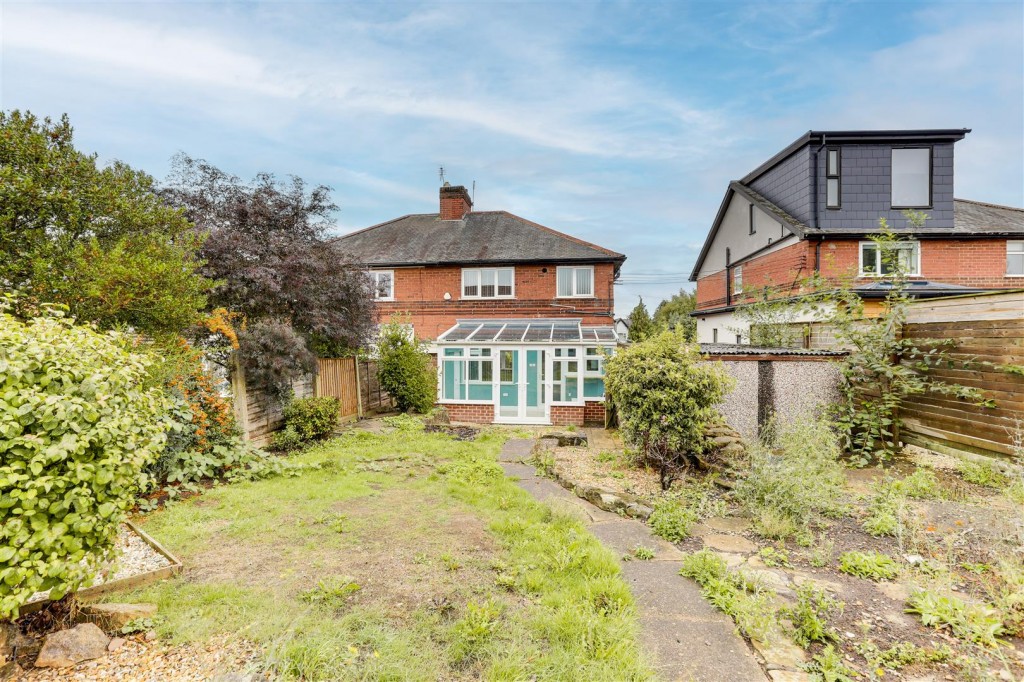 Papplewick Lane, Hucknall, Nottinghamshire, NG15 8EJ